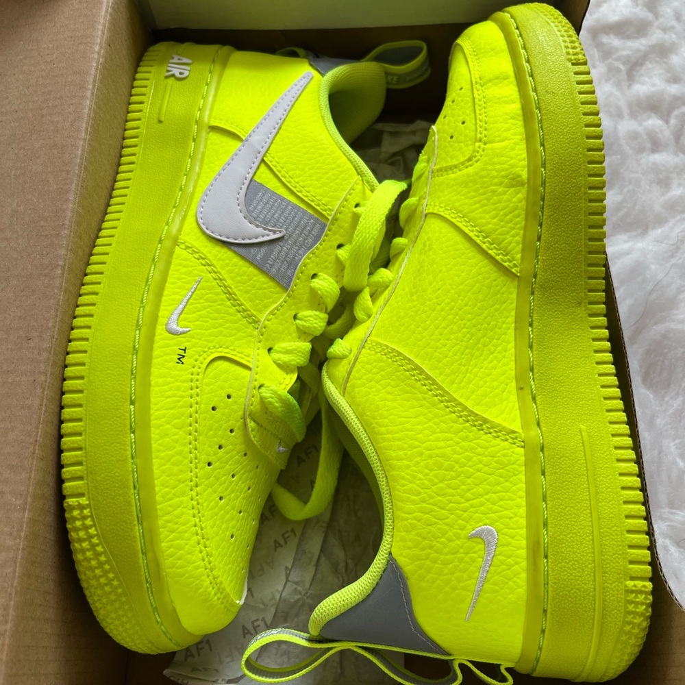 Neon yellow Nike forces! Worn once ! Perfect condition kids size 5